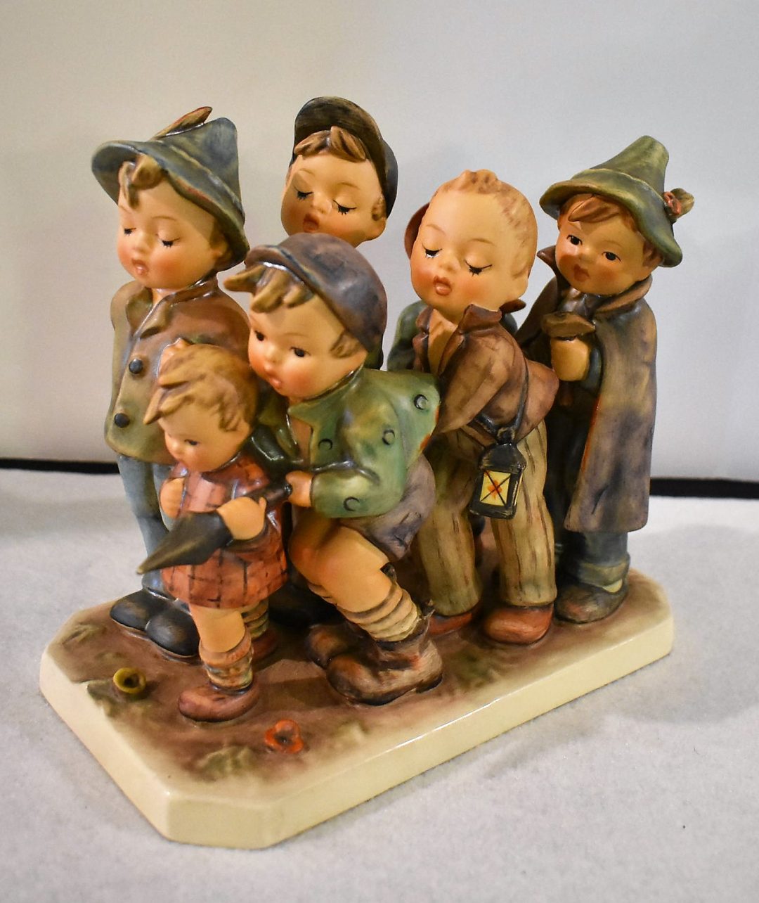 Fantastic Antique, Art and Collectibles Auction! Lionsmark Auctions